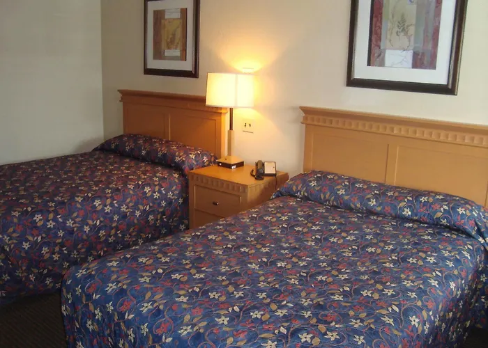 Super 8 By Wyndham Monticello Ny