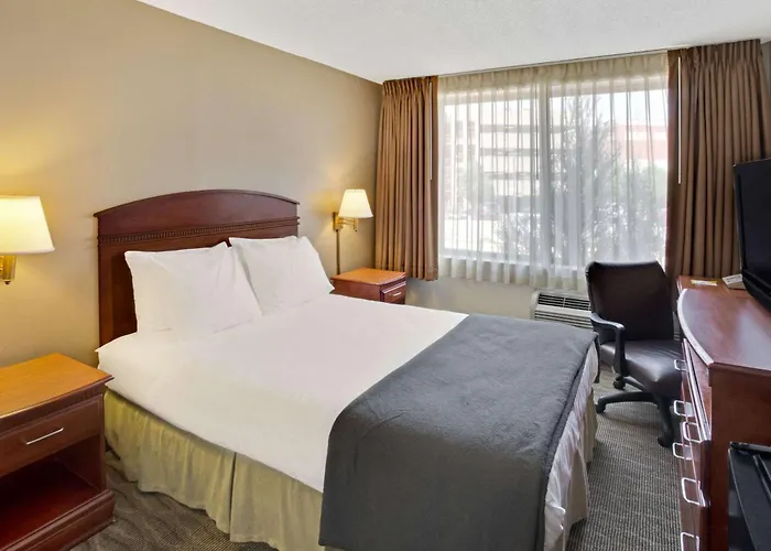 Days Inn By Wyndham Silver Spring