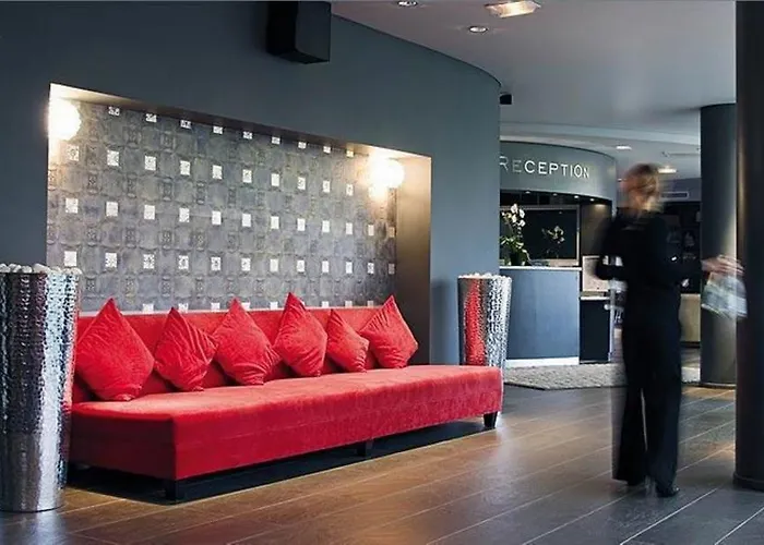 Standing Hotel Suites By Actisource