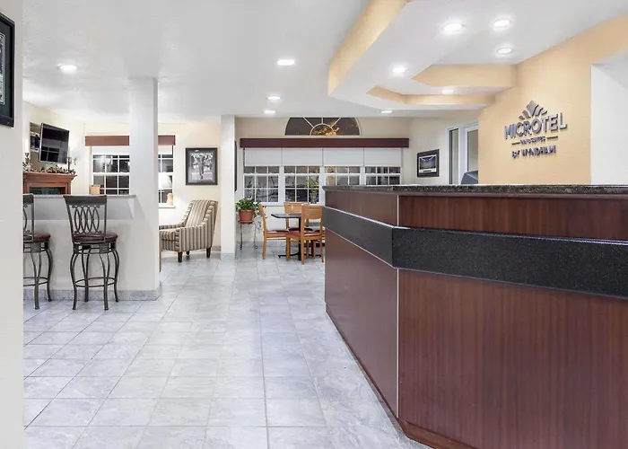 Microtel Inn & Suites By Wyndham Green Bay