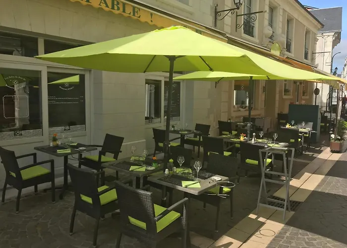 Logis Hôtel Restaurant La Boule d'Or