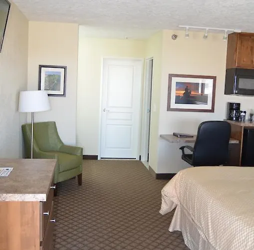 Rodeway Inn & Suites