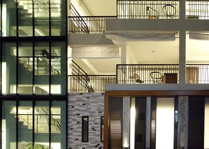 Izen Budget Hotel & Residence