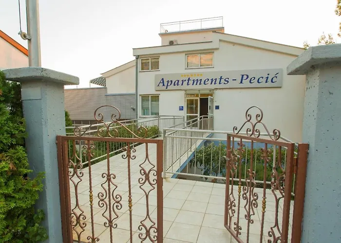 Aparthotel Pecic