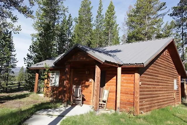 Headwaters Lodge And Cabins