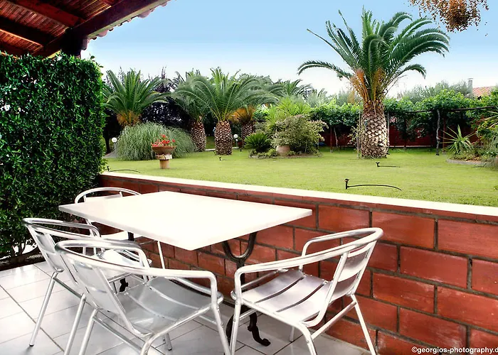 Martha'S Haus Hotel Gerakini