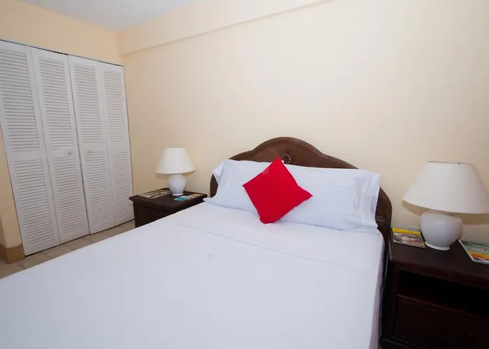 Kings Landing Hotel
