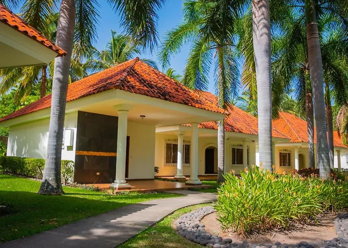 Pato Canales Hotel & Resort