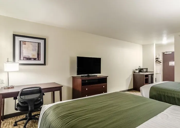 Cobblestone Inn & Suites - Bridgeport