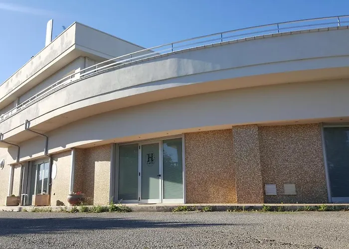 Santa Lucia Hotel