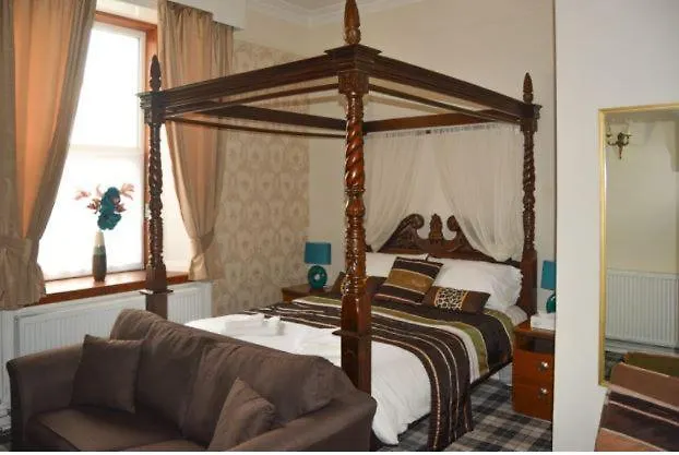 Queens Hotel