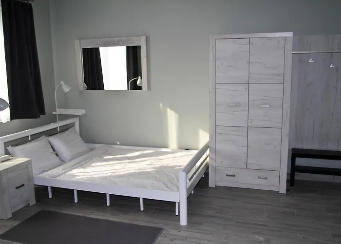 Motel Lunar