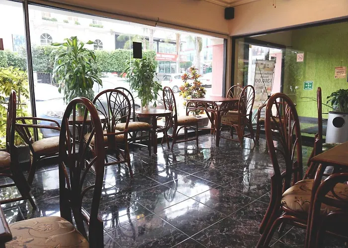 Hotel Plaza Crystal