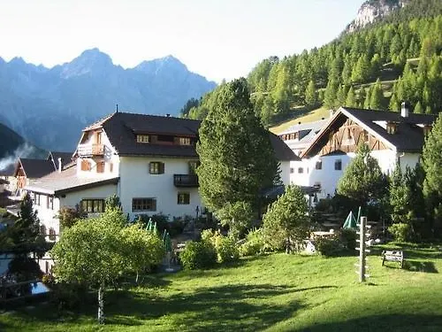 Alpengasthof Crusch Alba Ed Alvetern, S-Charl, Engiadina