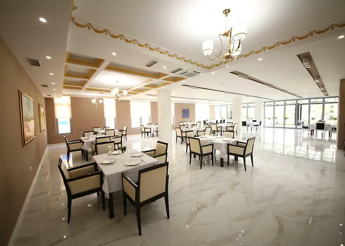 Hotel Holiday