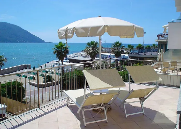 Hotel Elena