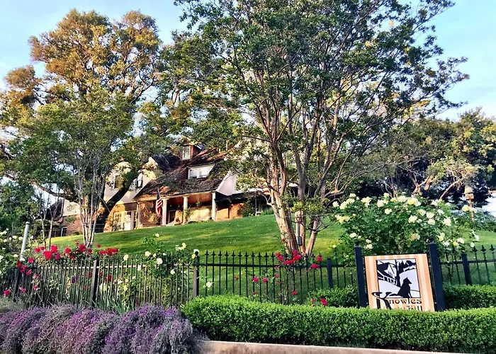 The Inn On Knowles Hill Bed & Breakfast Hotel