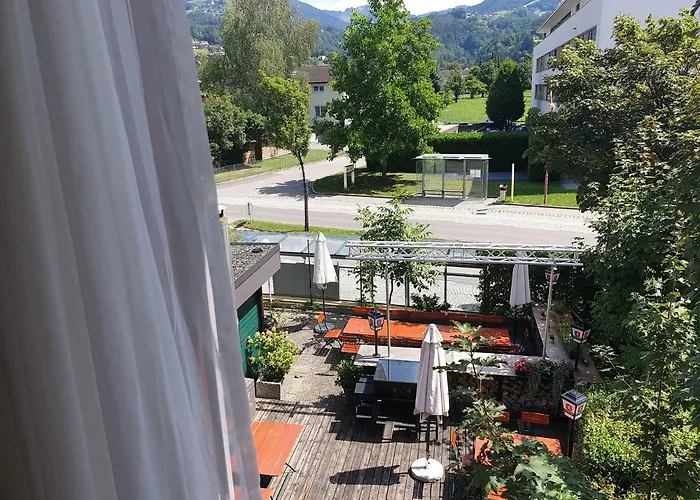 Hotel Pension Loewen Nahe Feldkirch - Guenstige Zimmer Fuer Urlauber, Firmen Und Monteure