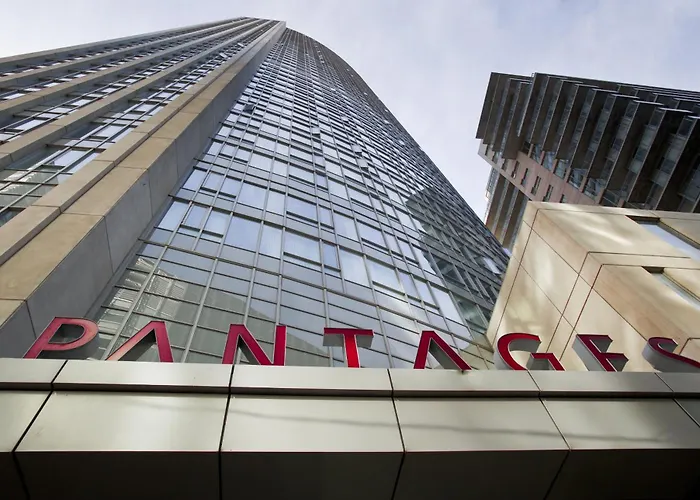 Pantages Hotel Toronto Centre