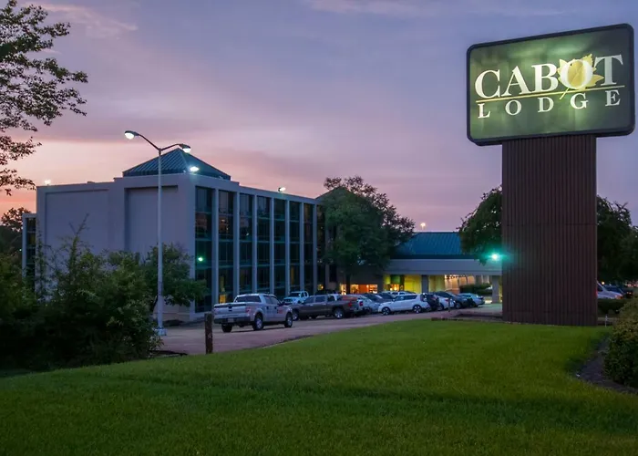 Cabot Lodge Millsaps