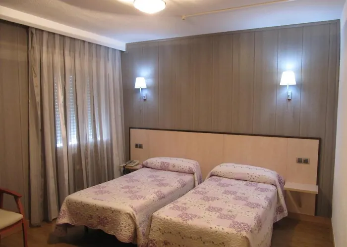 Hotel Corona De Castilla