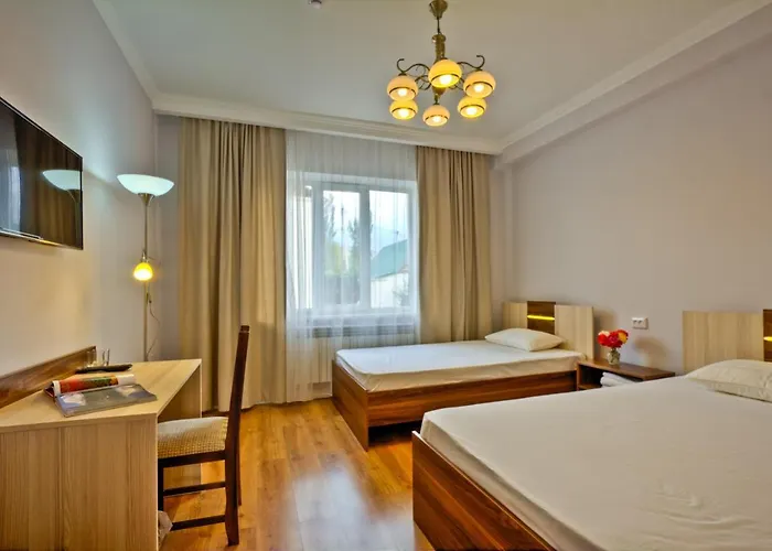 Green Yard Hotel