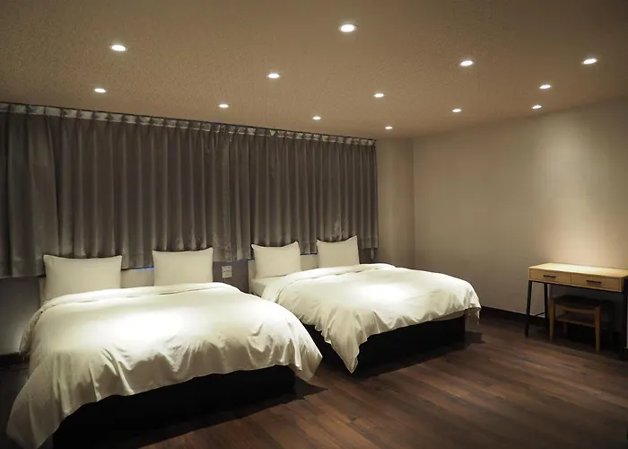 Day Chen Hotel
