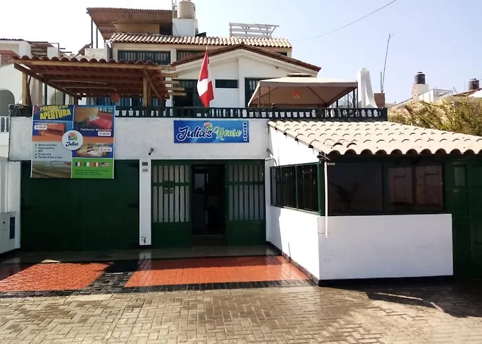 Julia'S House