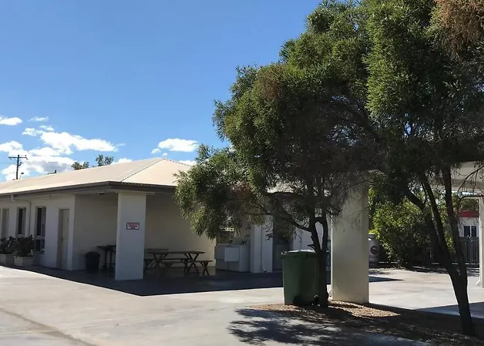 Collinsville Motel