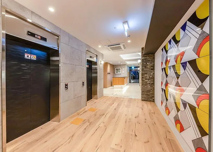 Brown-Dot Hotel Ulsan-Sincheon