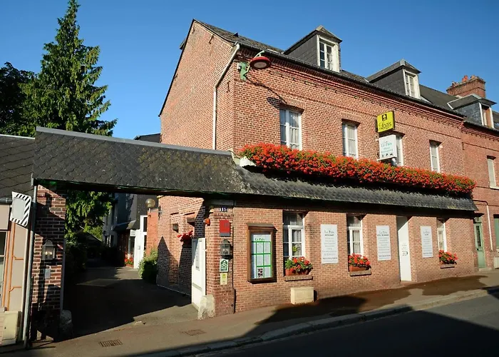 Hotel Restaurant La Paix La Robe Et Le Palais Forges-les-Eaux