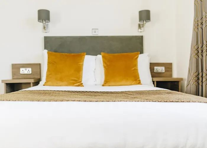 Hunters Lodge Hotel