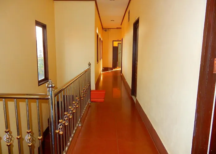Vang Vieng Camellia Hotel