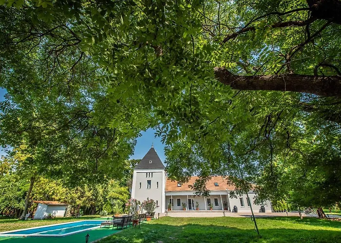 Herczeg Udvarhaz Poroszlo