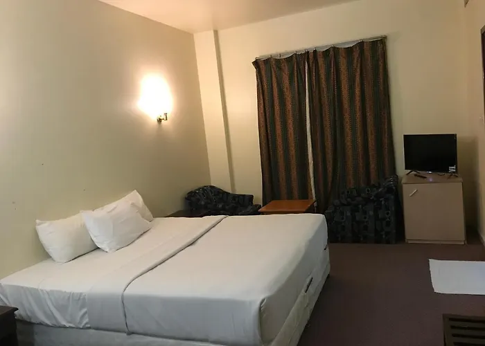 Rush Inn Hotel