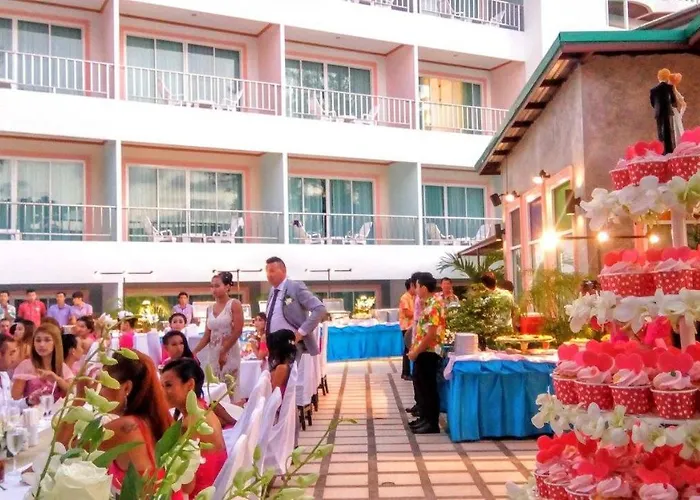 Tri Trang Beach Resort Patong