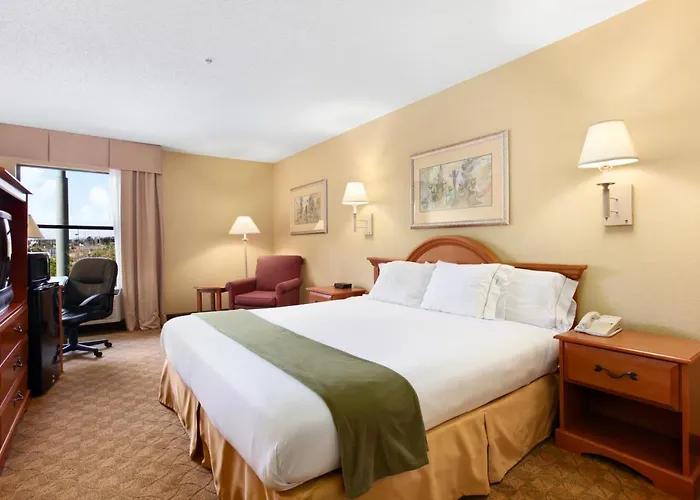 Days Inn By Wyndham Selma