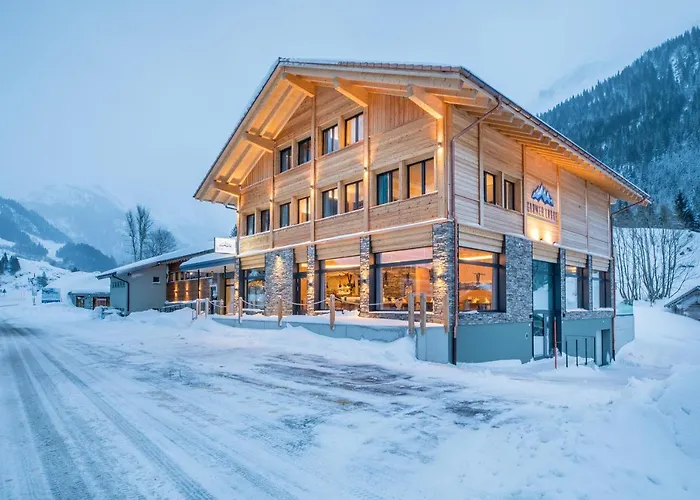 Berghotel Gadmer Lodge - Dein Zuhause In Den Bergen Am Sustenpass Im Berner Oberland