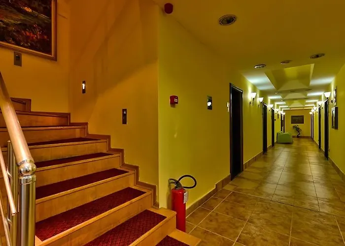 Hotel President Garni
