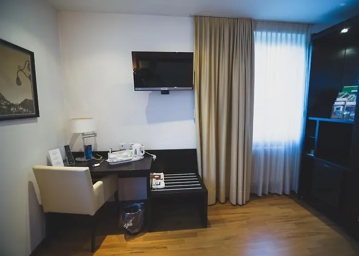 Enjoy 1313Ag Hotel Touring